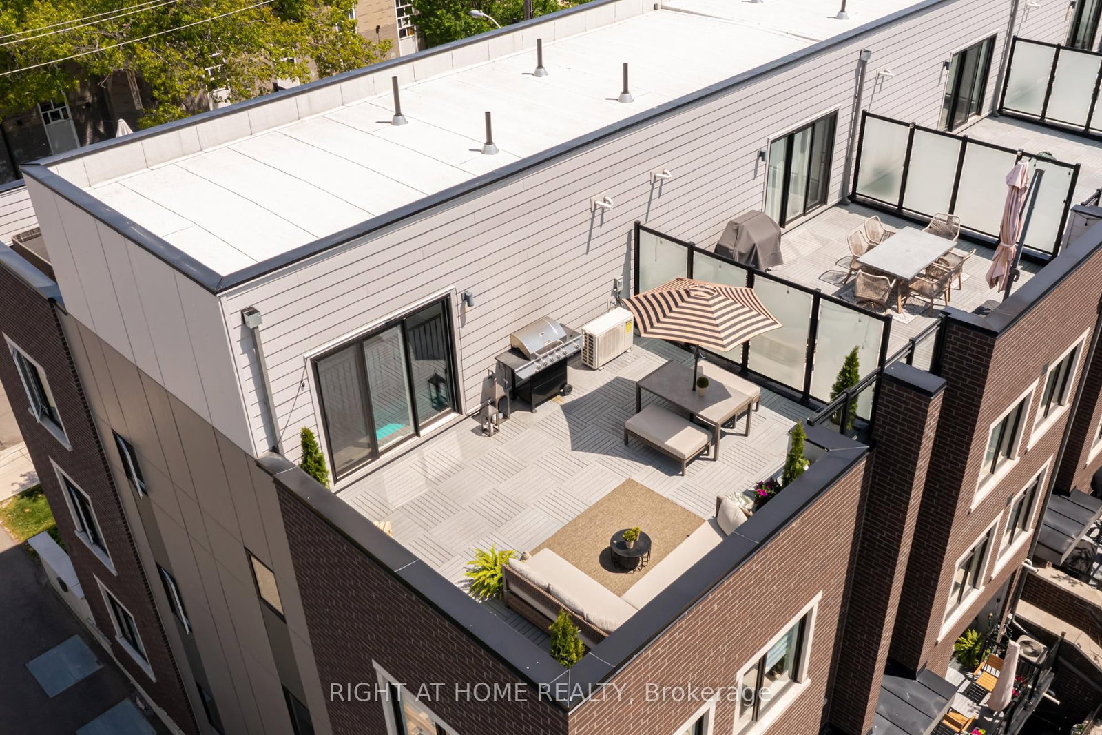 66 Long Branch Avenue • #4 • Toronto, ON photo 43
