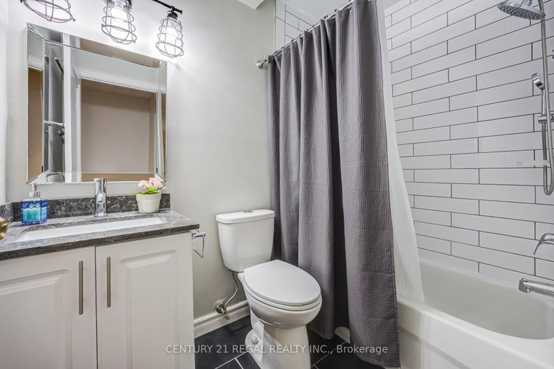 38 Mattice Toronto,ON M9A 1E6 — Photo 42