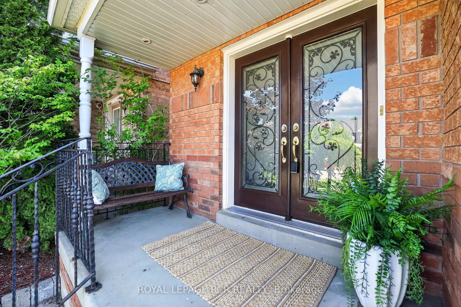 94 Atwood Avenue • Halton Hills, ON photo 2
