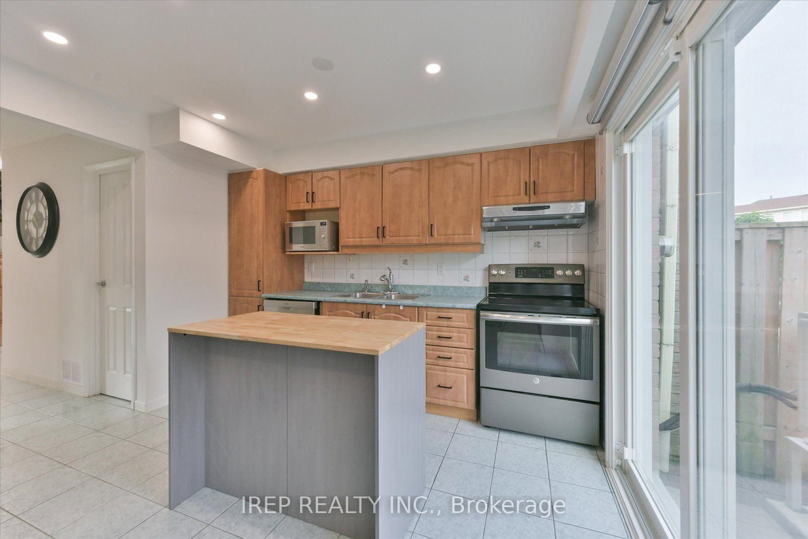 1055 Shawnmarr Road • #43 • Mississauga, ON photo 13