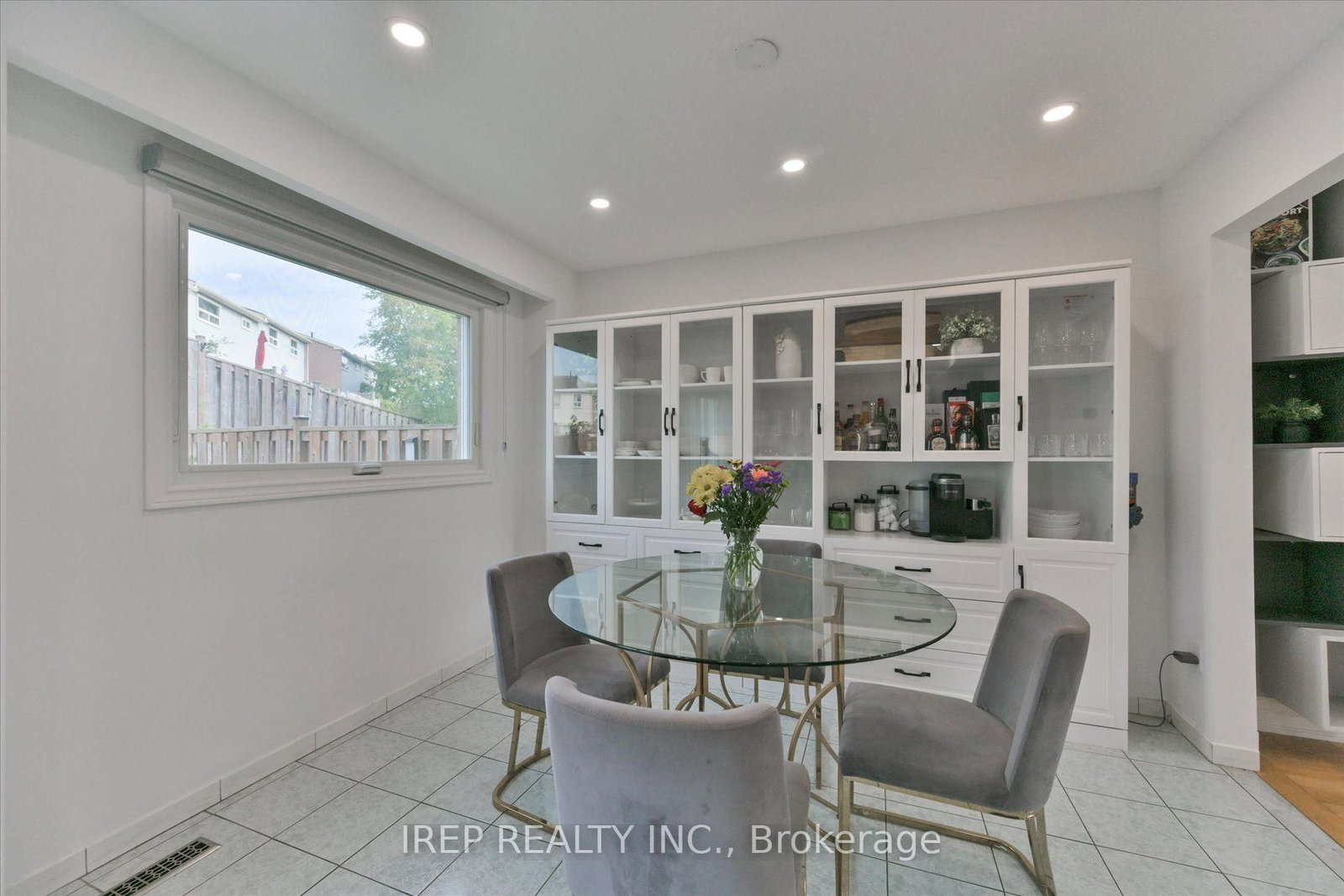 1055 Shawnmarr Road • #43 • Mississauga, ON photo 15