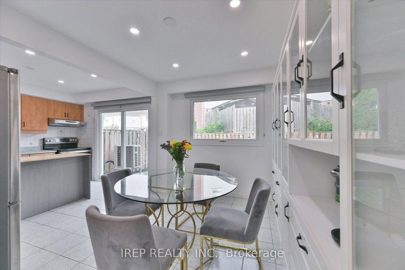 1055 Shawnmarr Road • #43 • Mississauga, ON photo 16