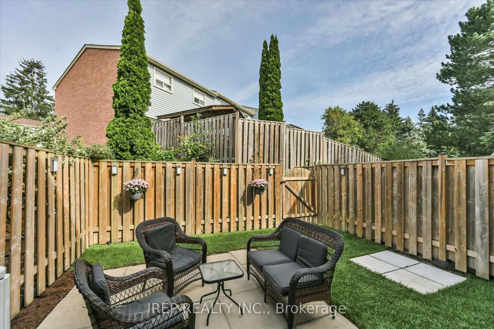 1055 Shawnmarr Road • #43 • Mississauga, ON photo 41