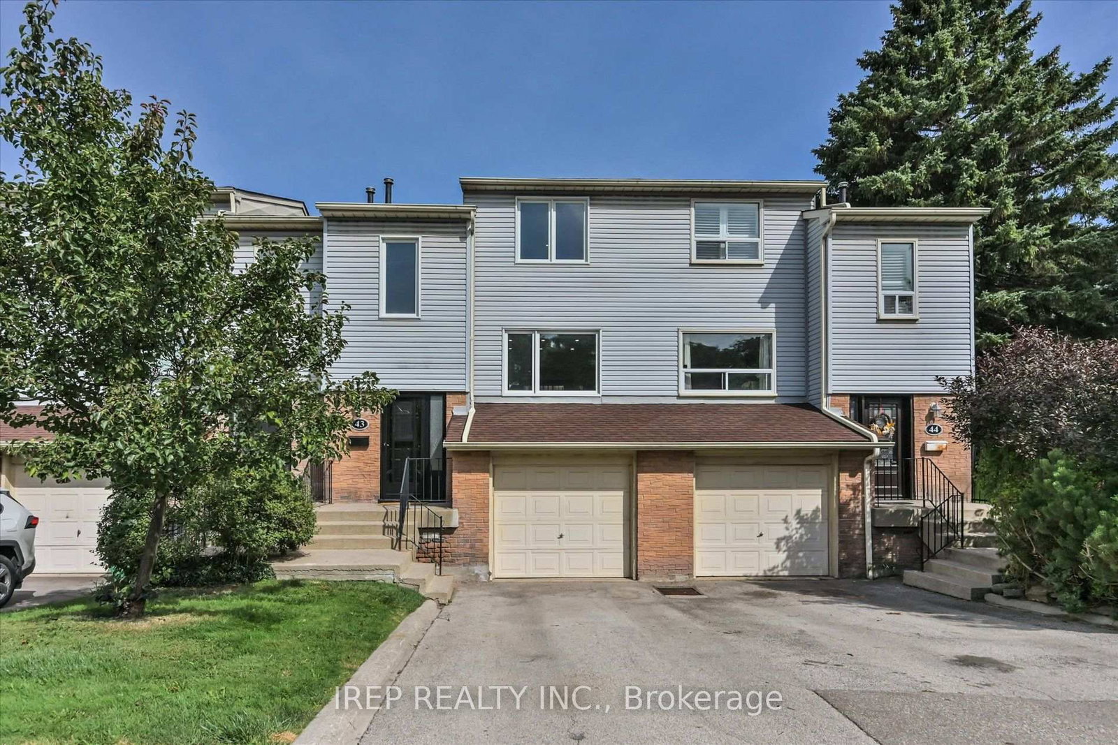 1055 Shawnmarr Road • #43 • Mississauga, ON photo 5