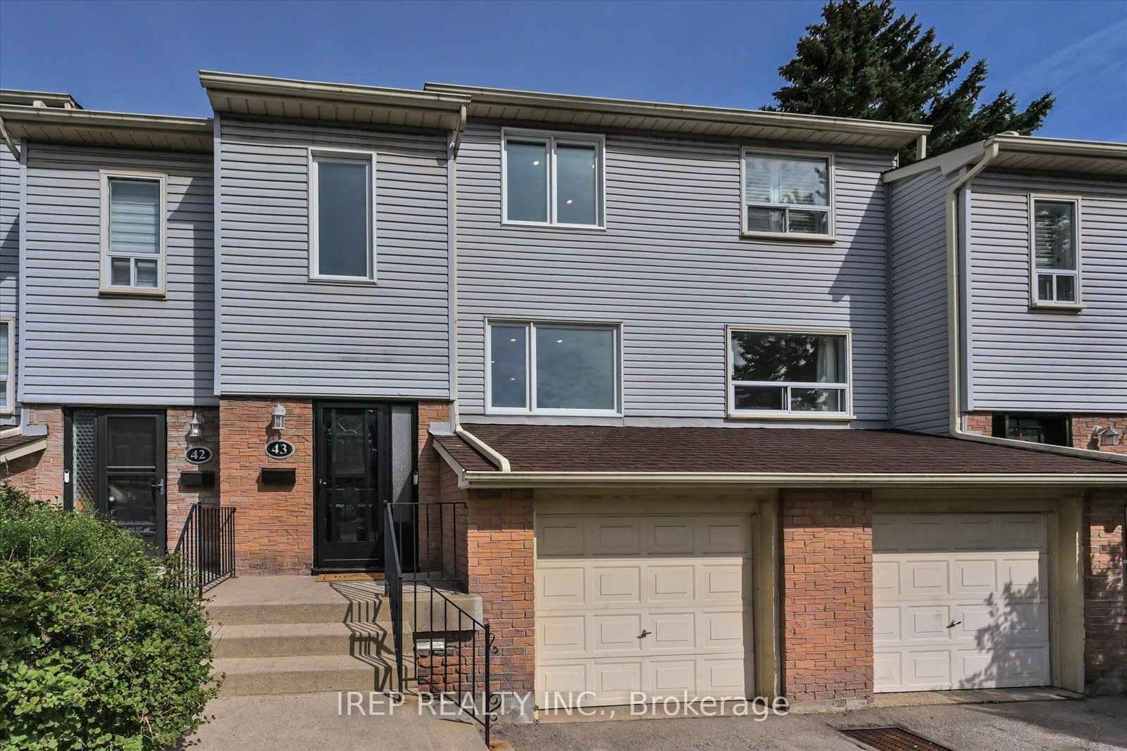1055 Shawnmarr Road • #43 • Mississauga, ON photo 6