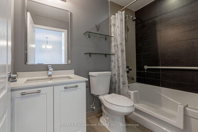 2470 Prince Michael Oakville,ON L6H 0G9 — Photo 13