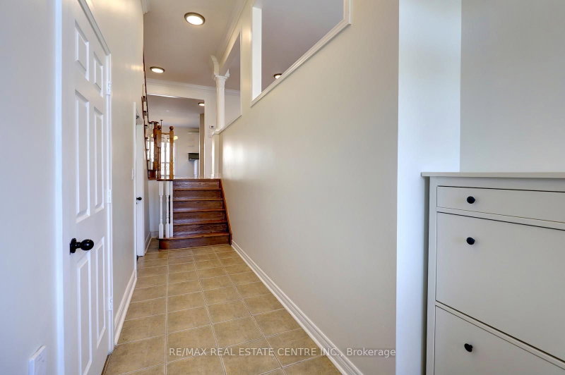 64 Meadowlark Drive