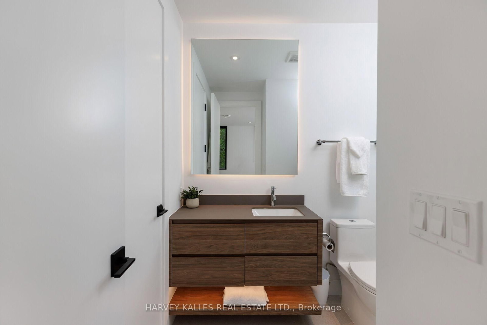 1654 Birchwood Drive • Mississauga, ON photo 36