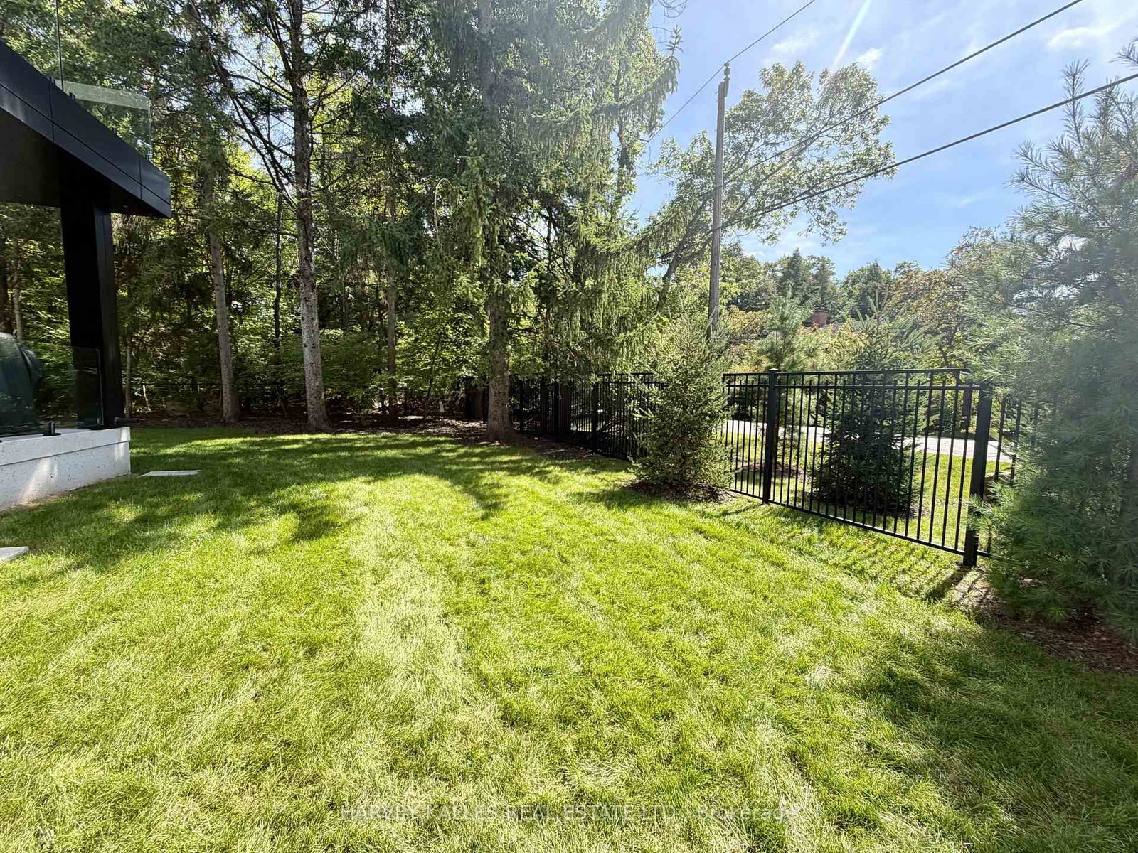 1654 Birchwood Drive • Mississauga, ON photo 8