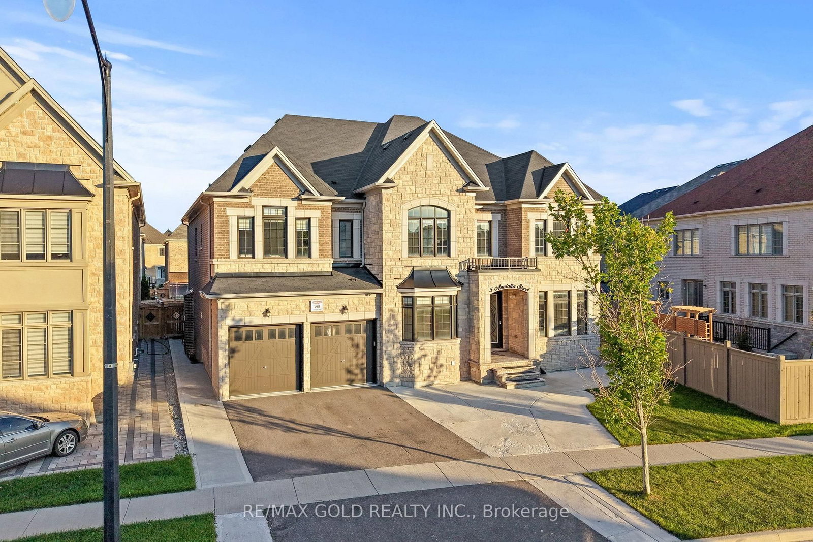 5 Anatolia Street • Brampton, ON photo 2