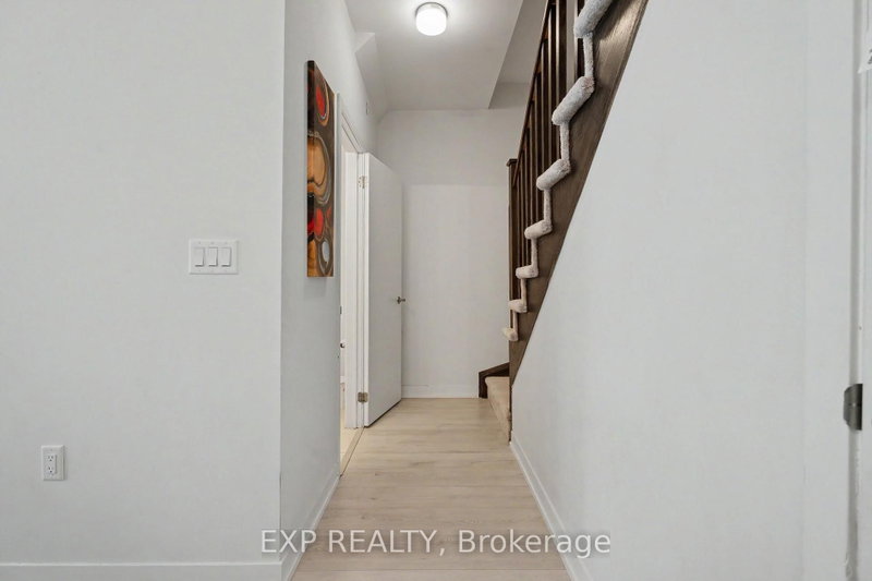 3425 Ridgeway Mississauga,ON L5L 0B9 — Photo 11