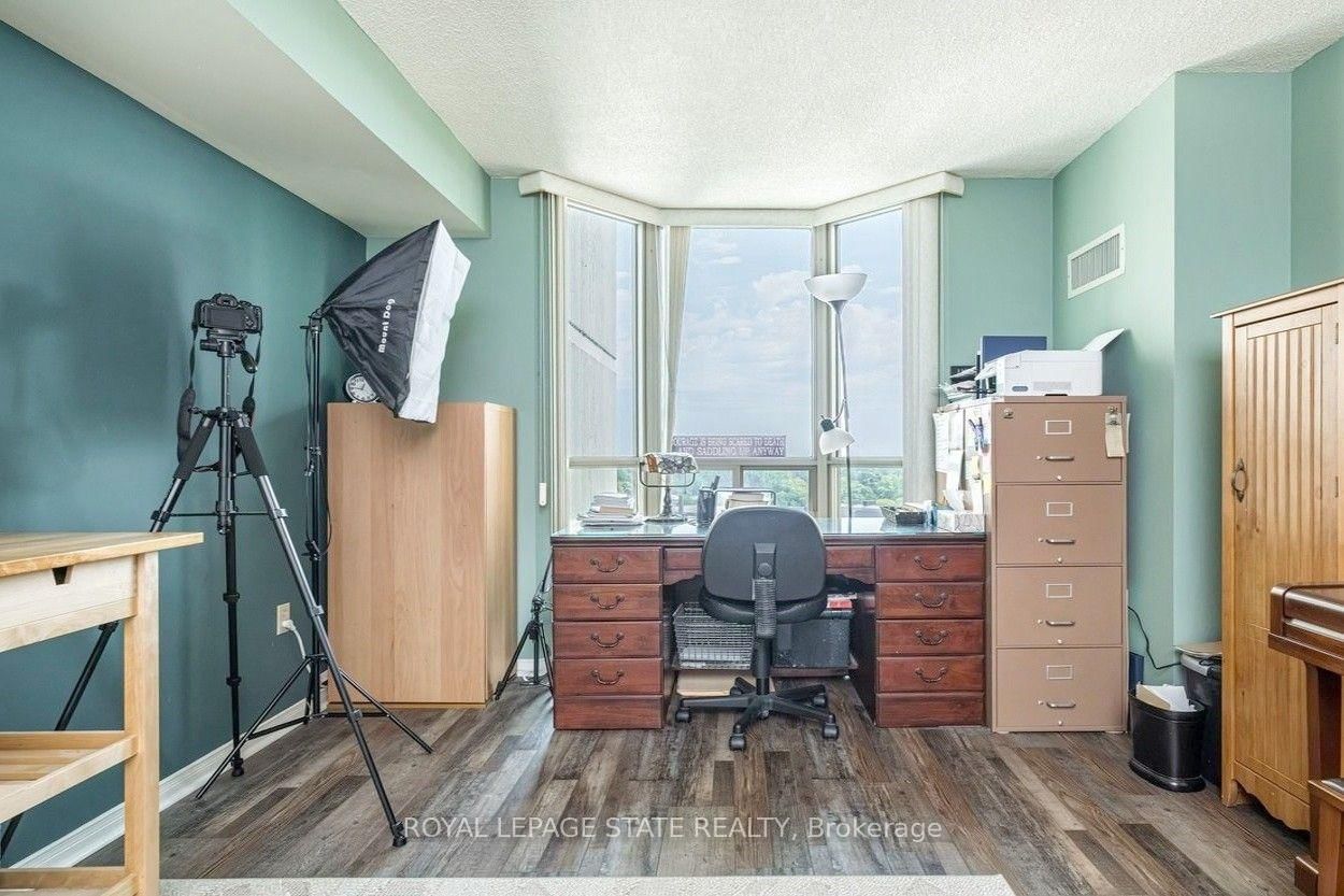 5080 Pinedale Avenue • #1002 • Burlington, ON photo 16