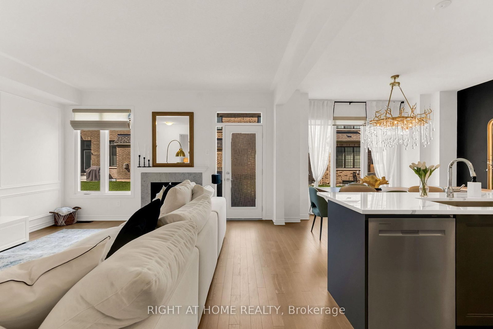 1544 Buttercup Court • Milton, ON photo 10