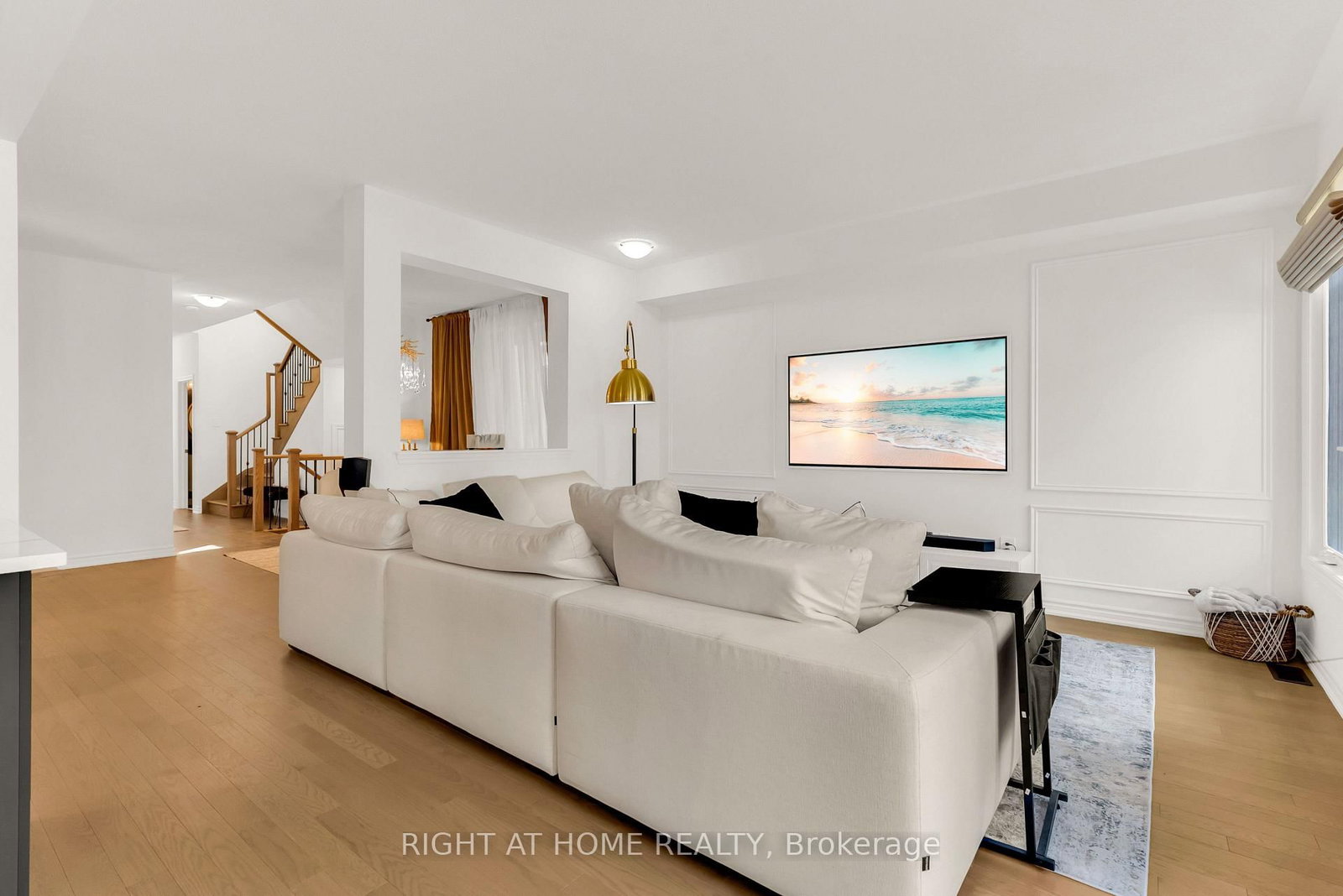 1544 Buttercup Court • Milton, ON photo 9