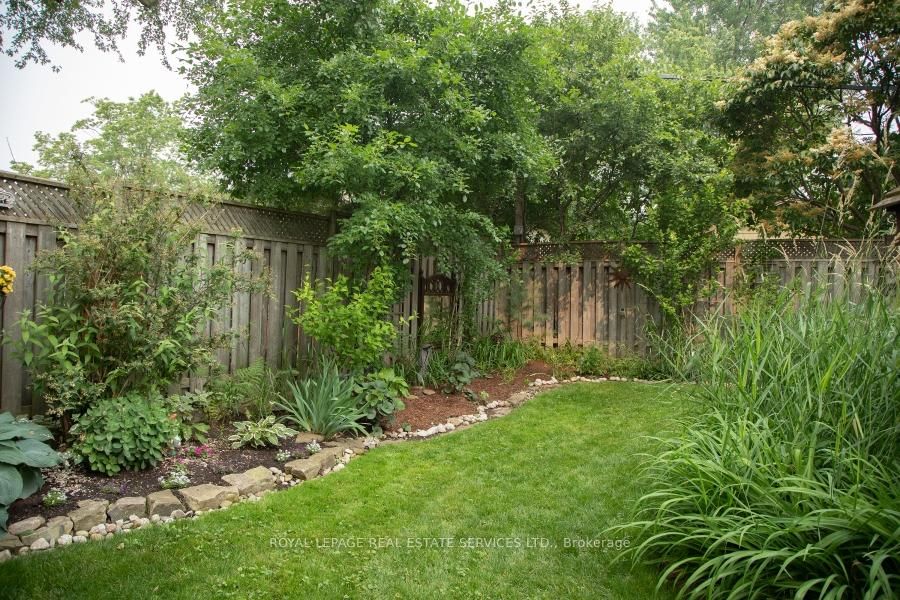 167 Oliver Place • Oakville, ON photo 38