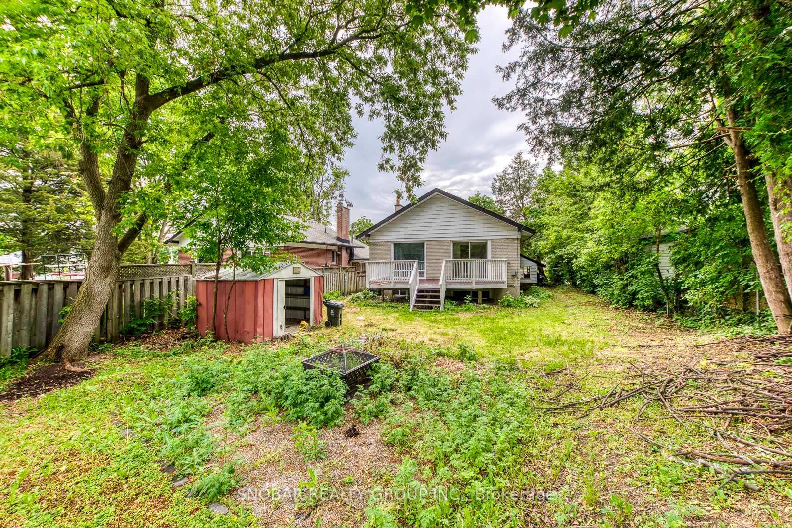 42 Clearbrooke Circle • Toronto, ON photo 26