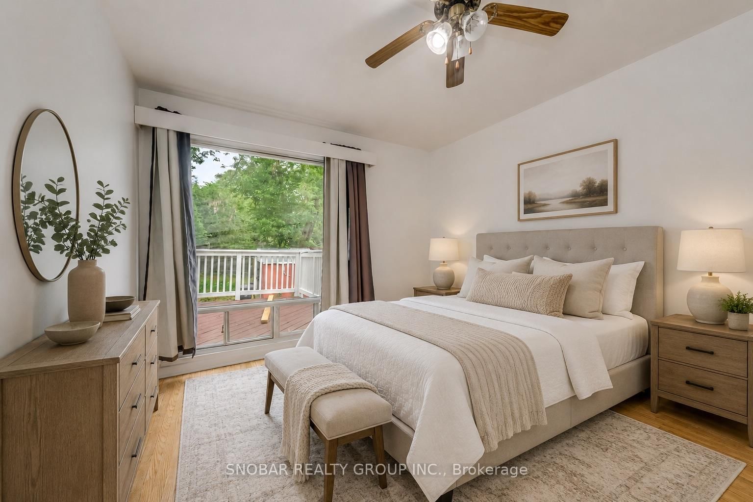 42 Clearbrooke Circle • Toronto, ON photo 6