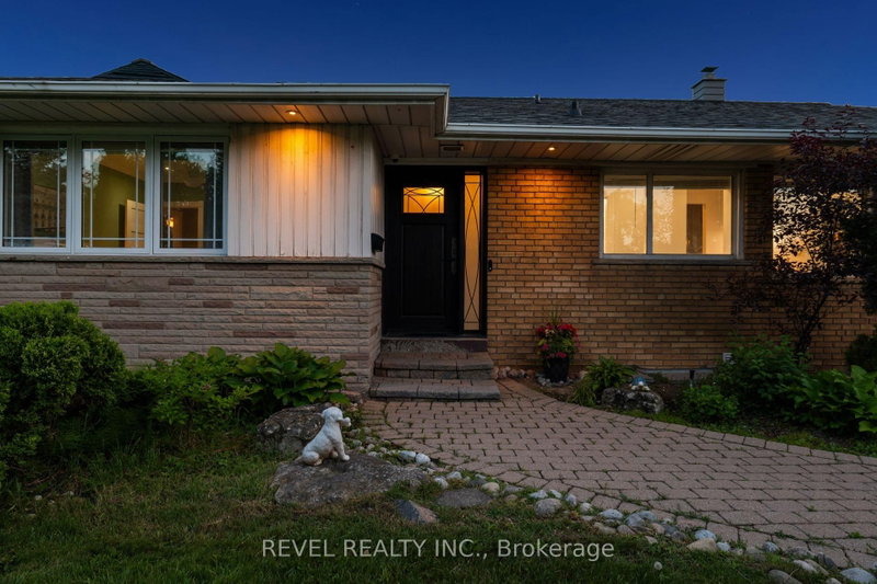 1648 Crediton Parkway