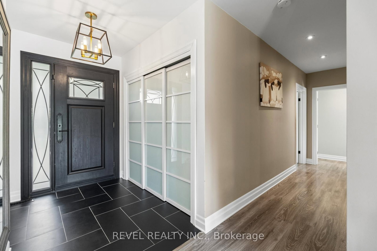1648 Crediton Parkway • Mississauga, ON photo 4