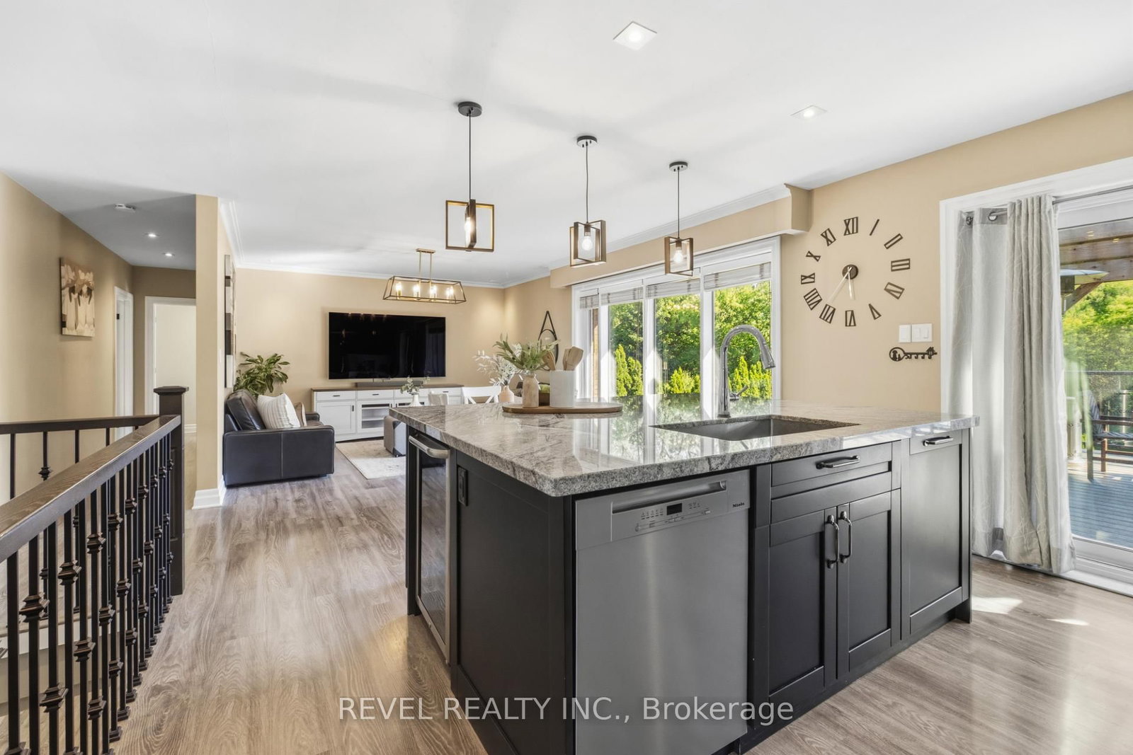 1648 Crediton Parkway • Mississauga, ON photo 9