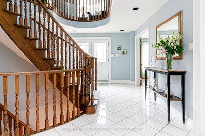 1820 Shady Creek Court • Mississauga, ON photo 8