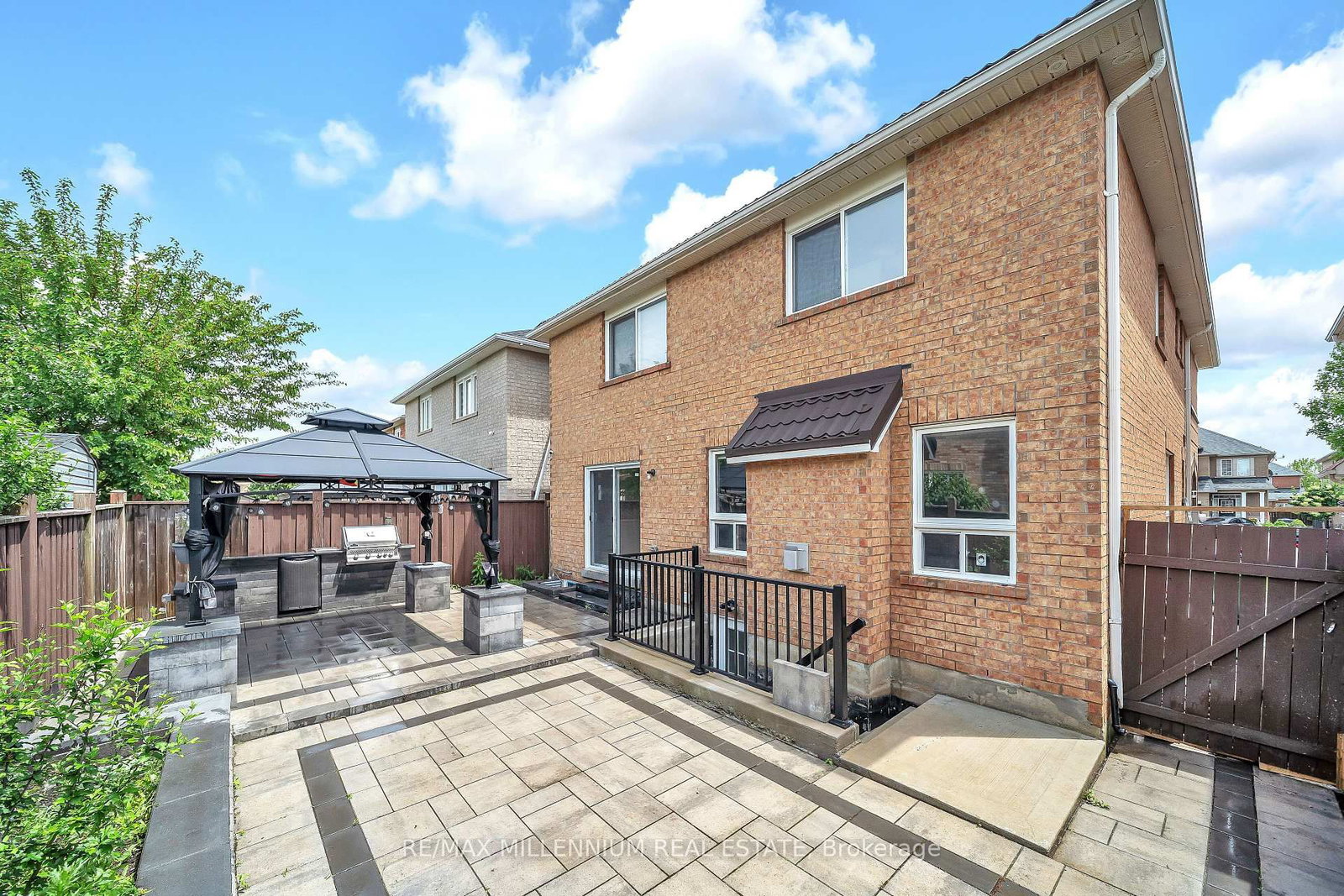 54 Buick Boulevard • Brampton, ON photo 46