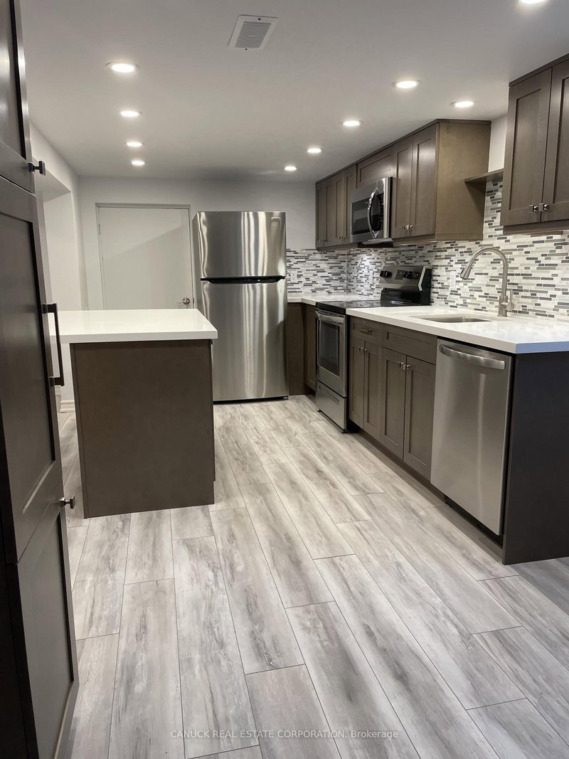 Lower Unit - 11 Navenby Crescent