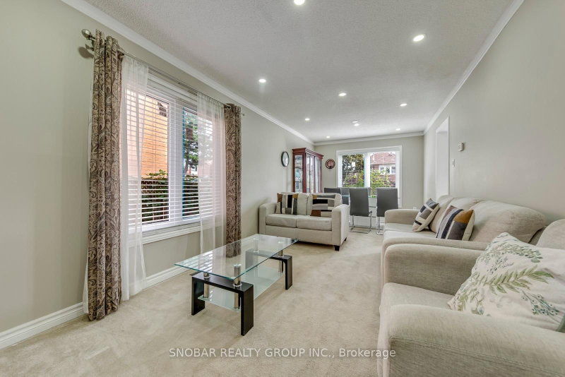 99 Bighorn Crescent