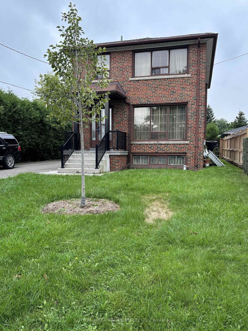 200 Locksley Avenue