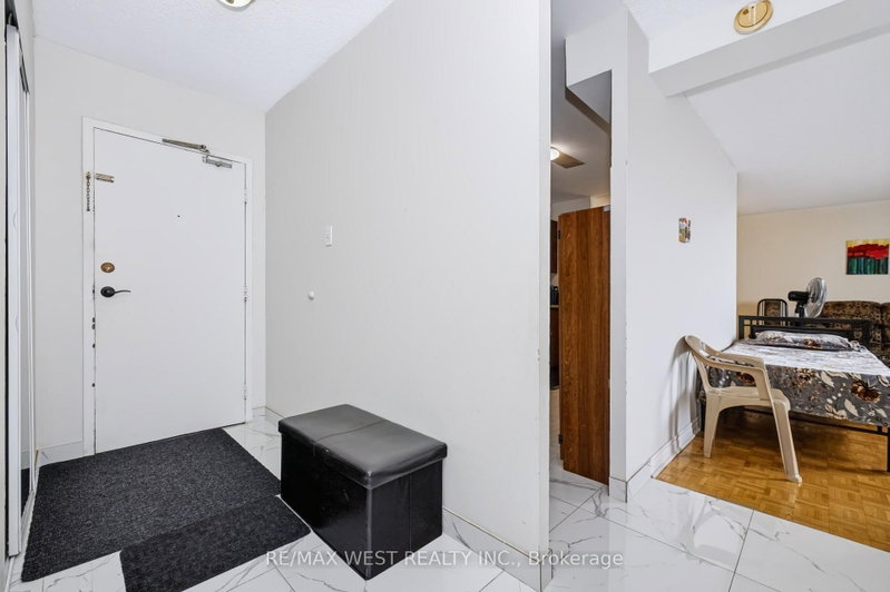 506 - 2645 Kipling Avenue