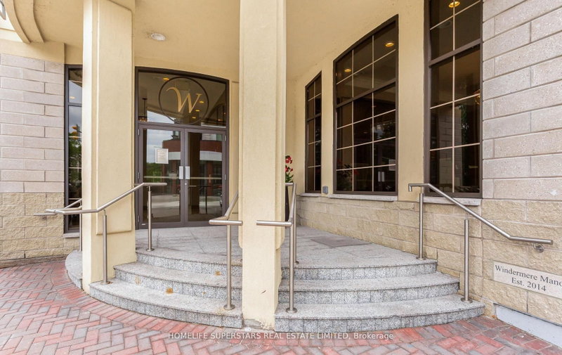 302 - 205 Lakeshore Road W