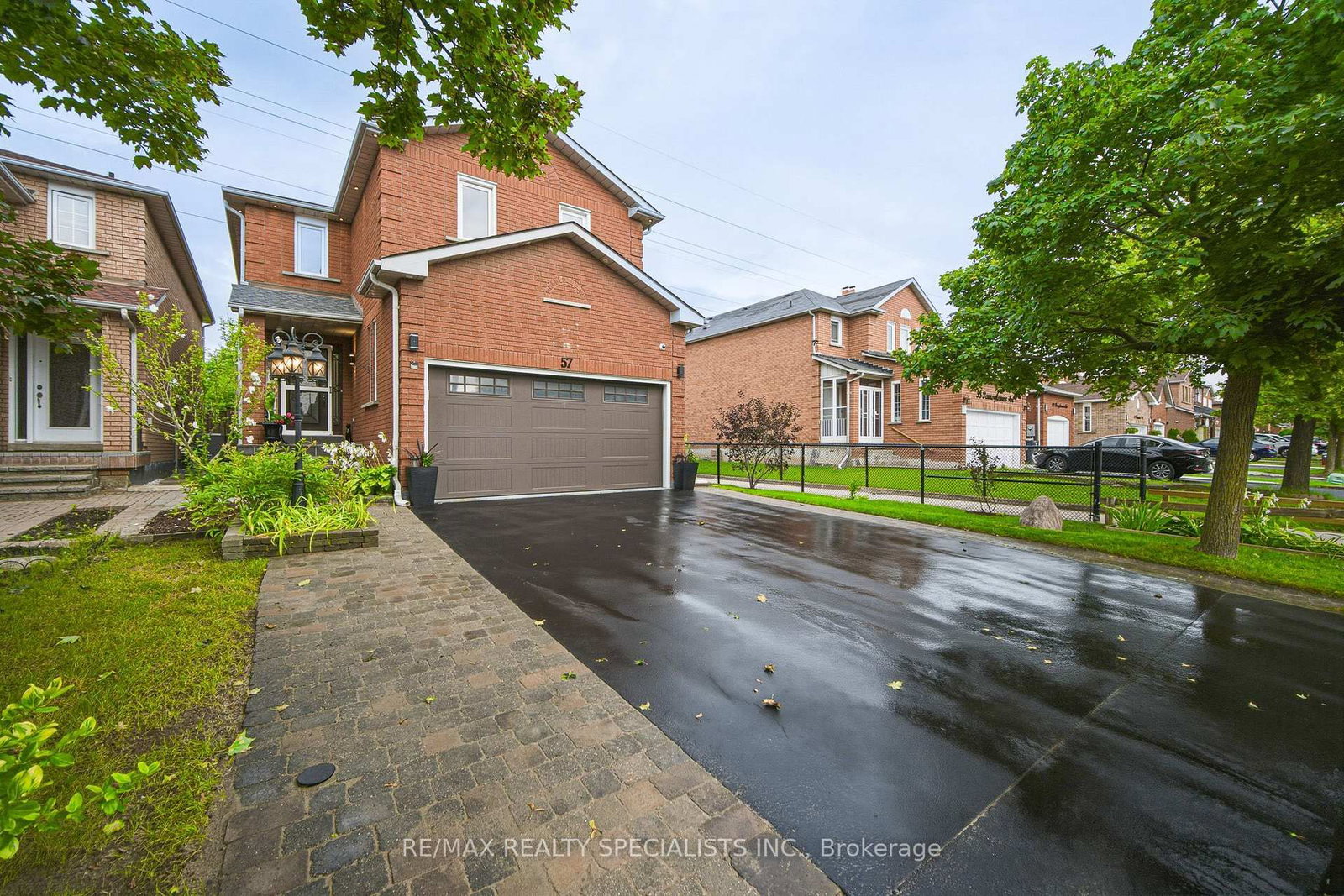 57 Pennsylvania Avenue • Brampton, ON photo 3
