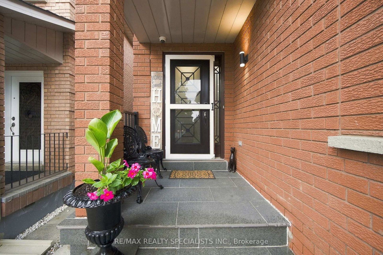 57 Pennsylvania Avenue • Brampton, ON photo 5
