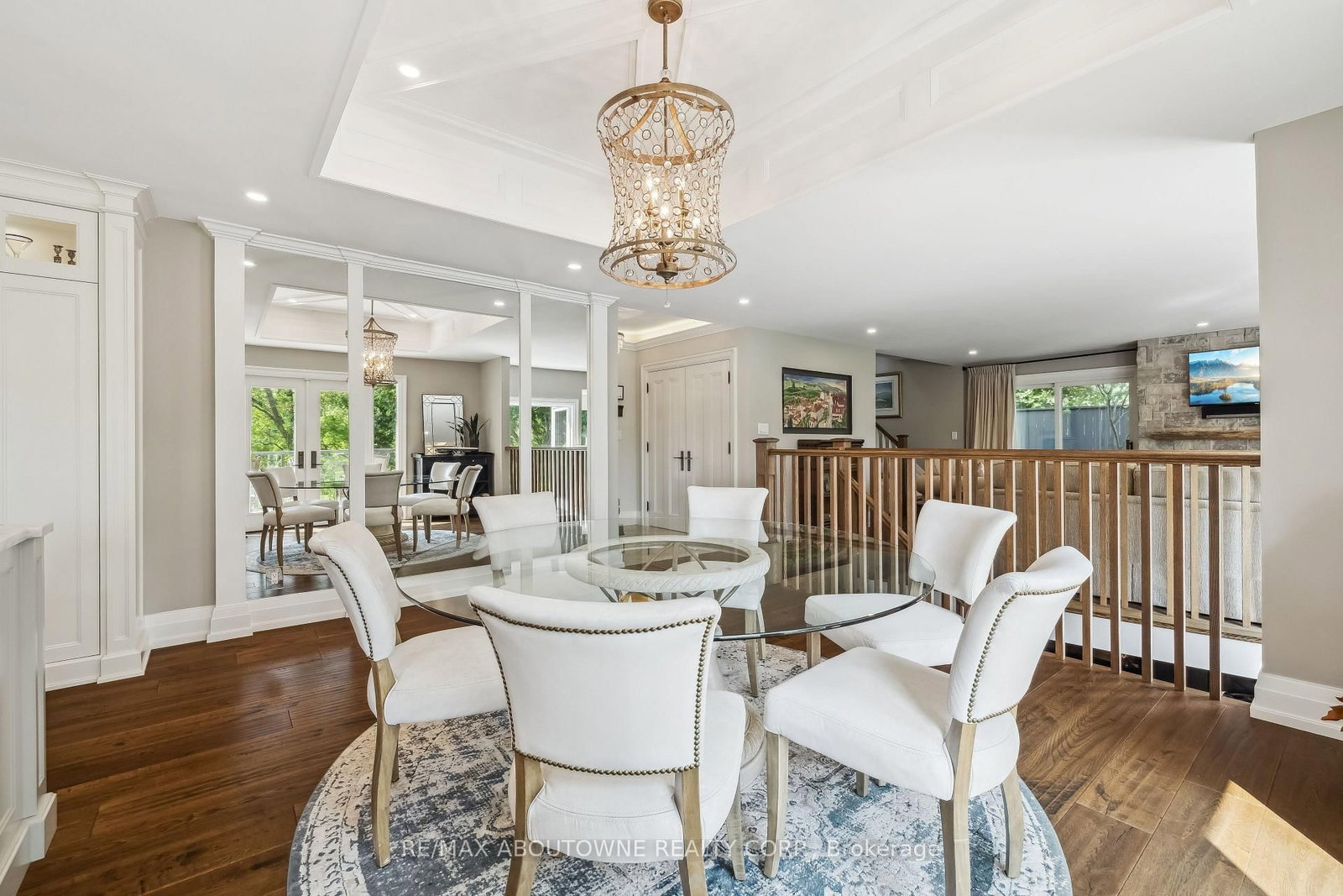 382 Trafalgar Road • Oakville, ON photo 14