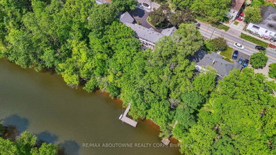 382 Trafalgar Road • Oakville, ON photo 4