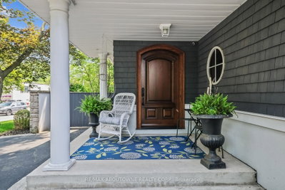 382 Trafalgar Road • Oakville, ON photo 6