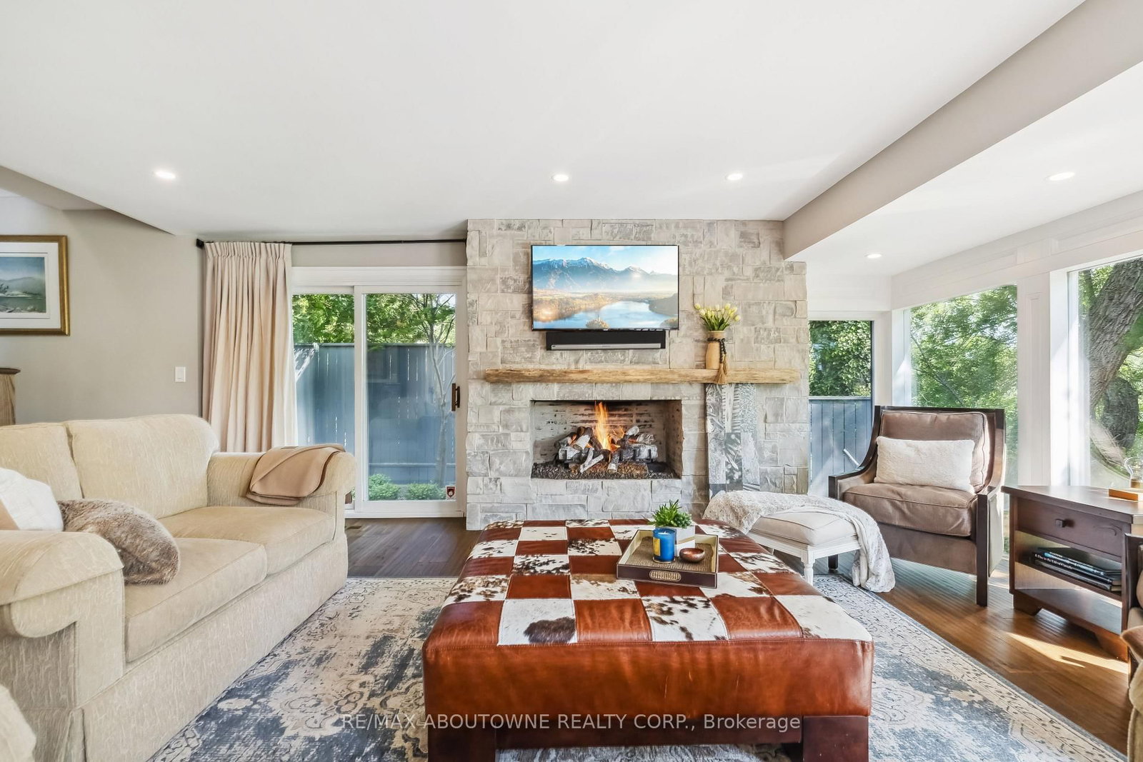 382 Trafalgar Road • Oakville, ON photo 9
