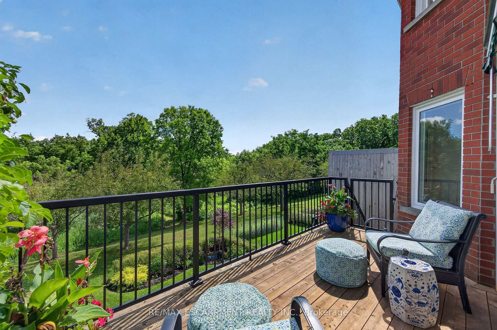 112 Fairwood Place W • Burlington, ON photo 12