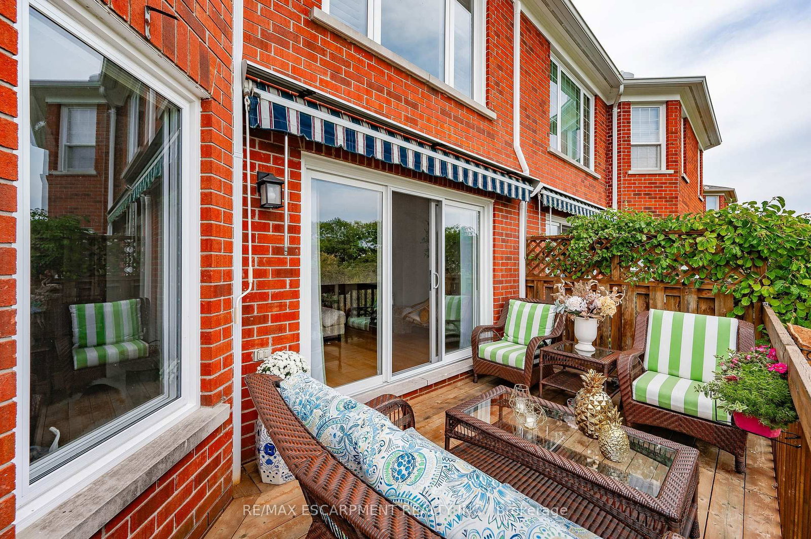 112 Fairwood Place W • Burlington, ON photo 13