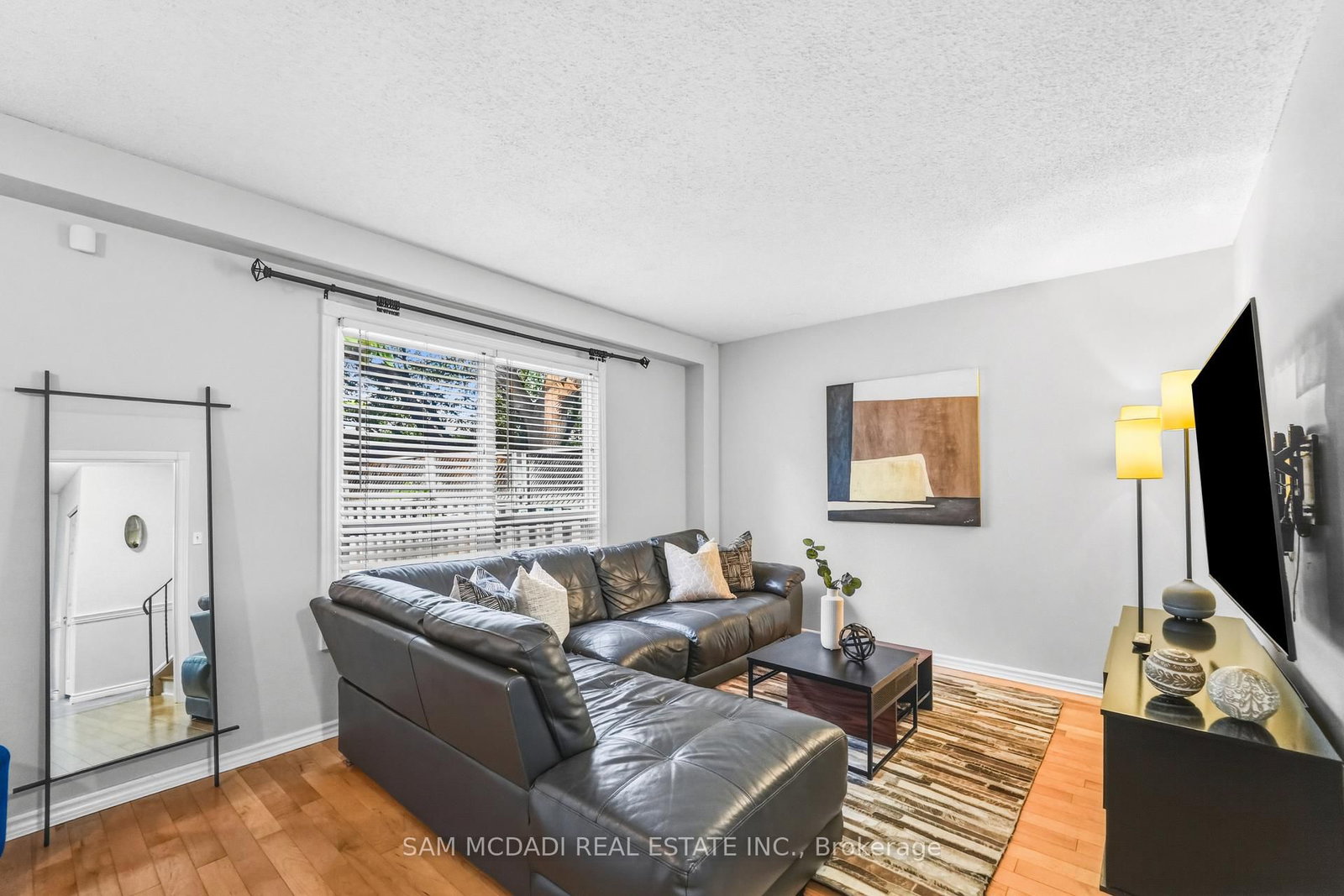 6954 Cadiz Crescent • Mississauga, ON photo 6