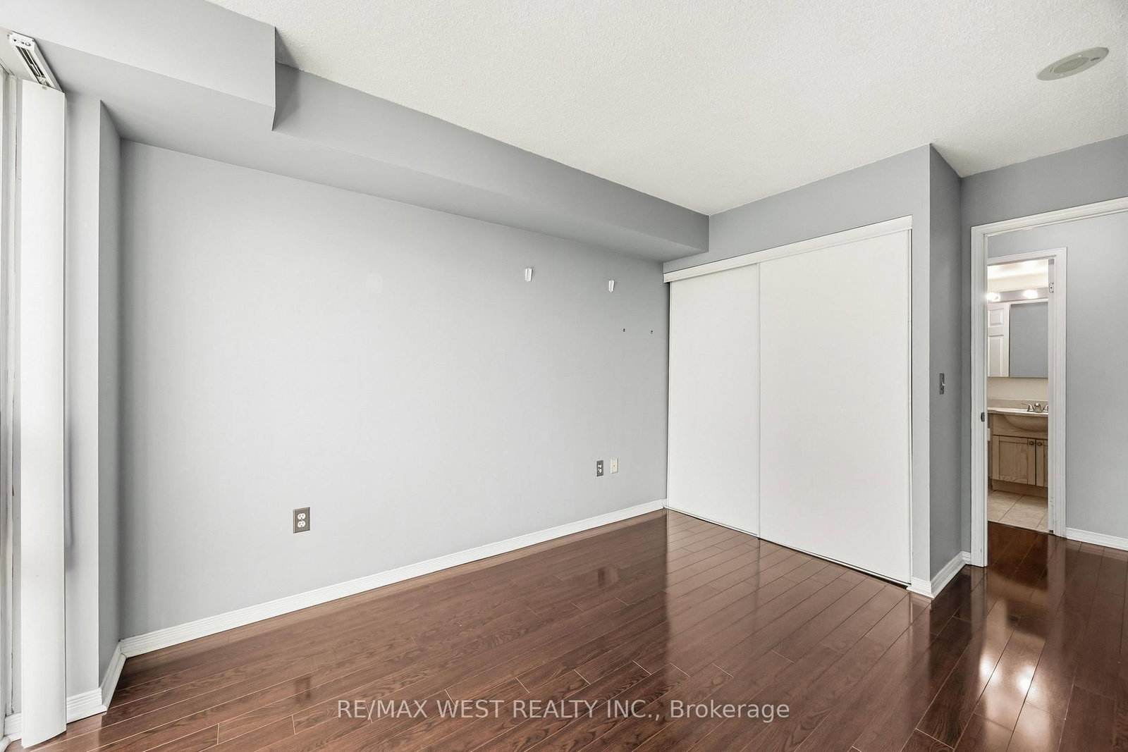 15 Michael Power Place • #809 • Toronto, ON photo 30