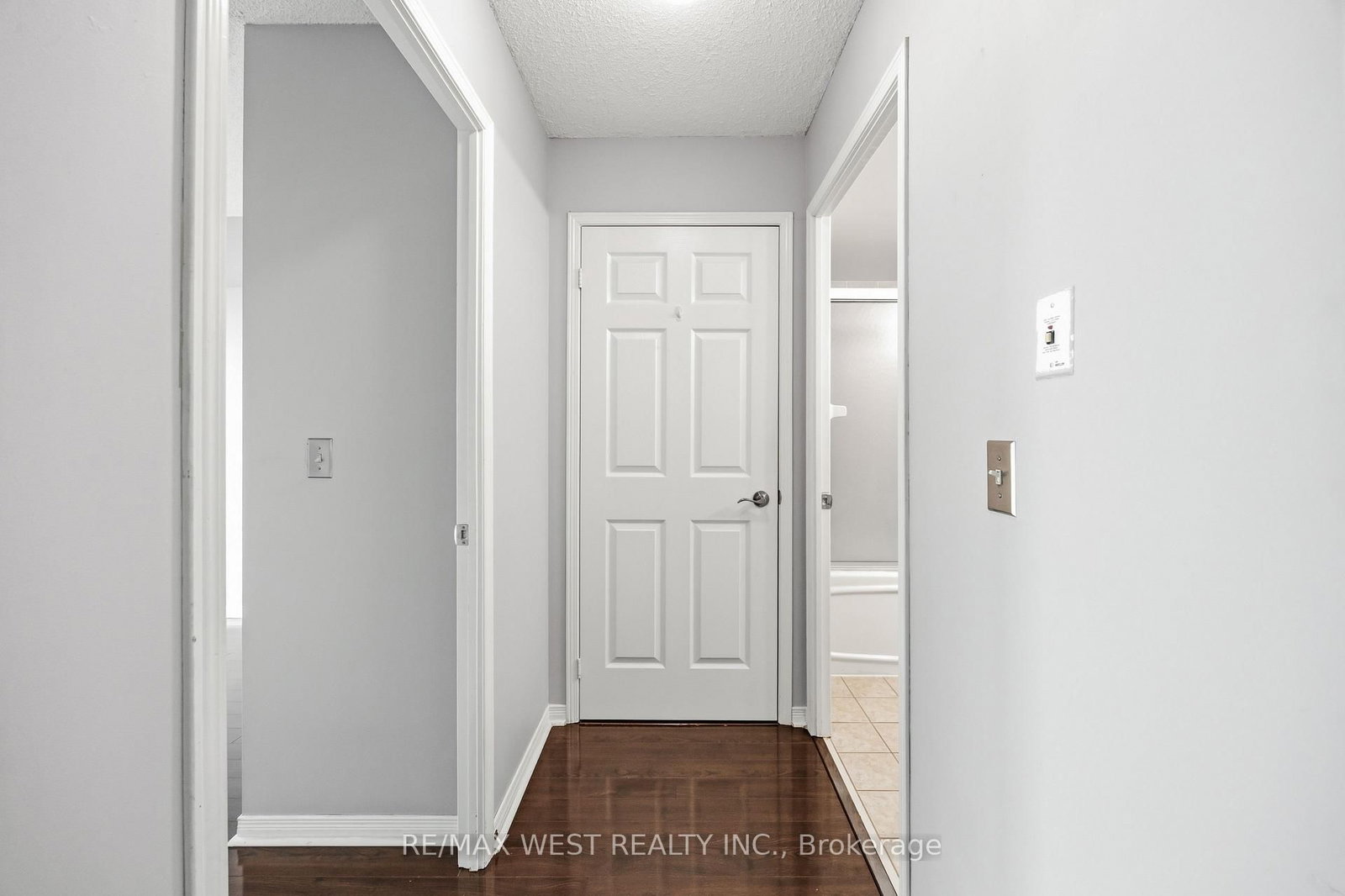 15 Michael Power Place • #809 • Toronto, ON photo 33