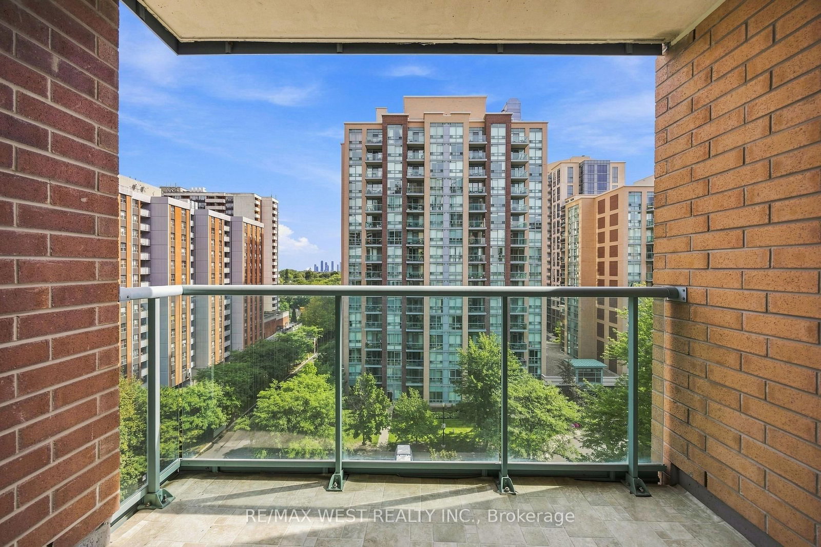 15 Michael Power Place • #809 • Toronto, ON photo 37