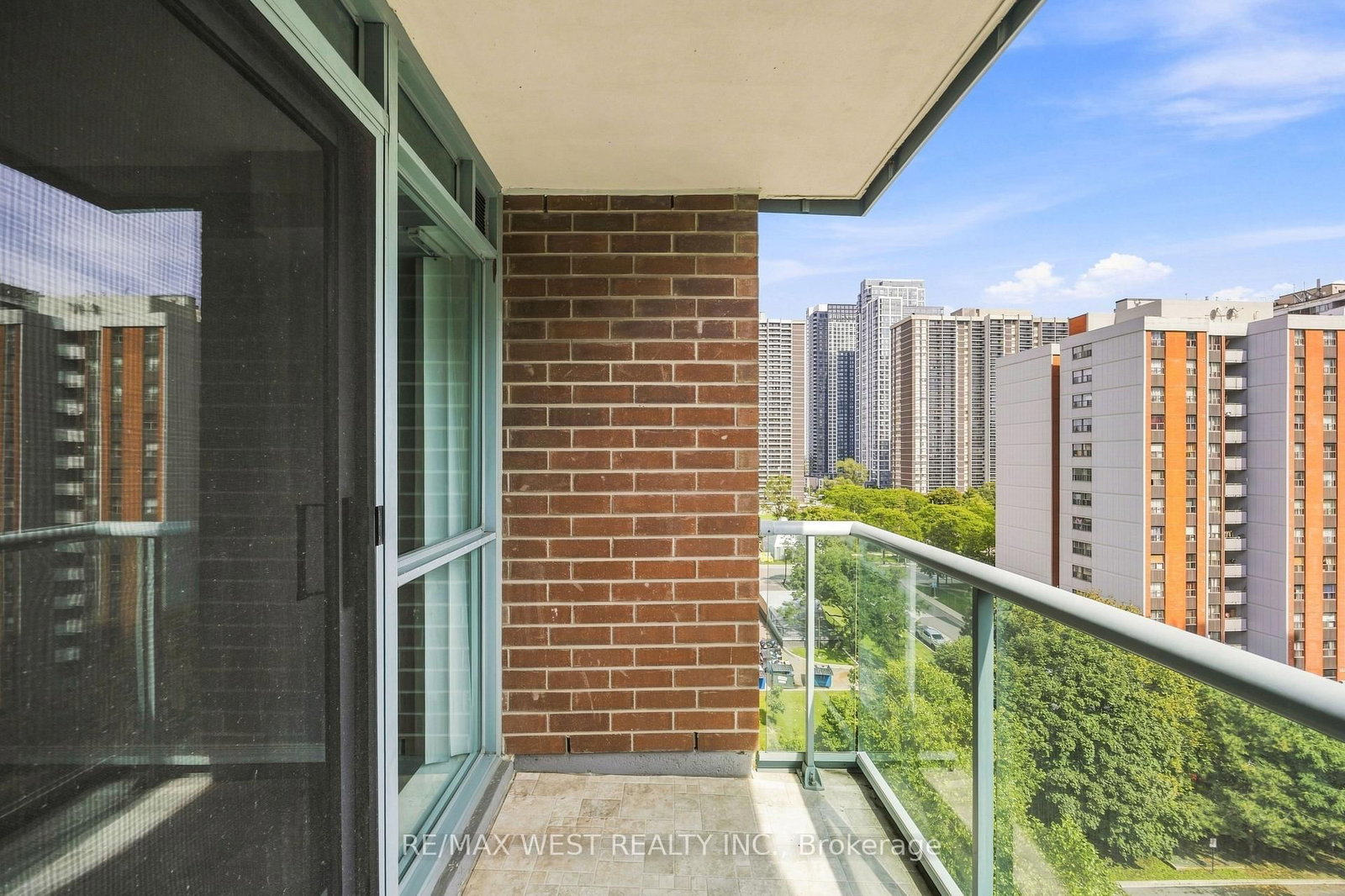 15 Michael Power Place • #809 • Toronto, ON photo 40