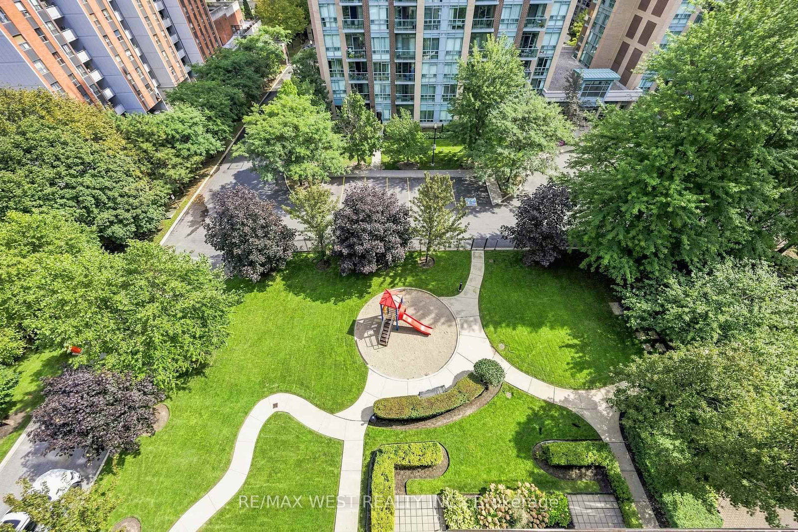 15 Michael Power Place • #809 • Toronto, ON photo 44