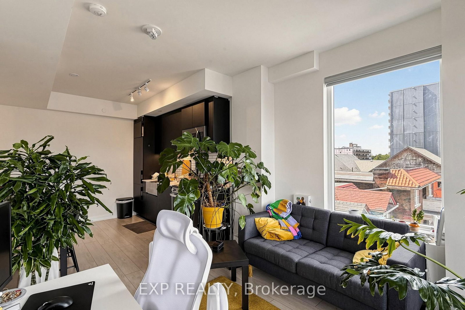 270 dufferin Street • #318 • Toronto, ON photo 6
