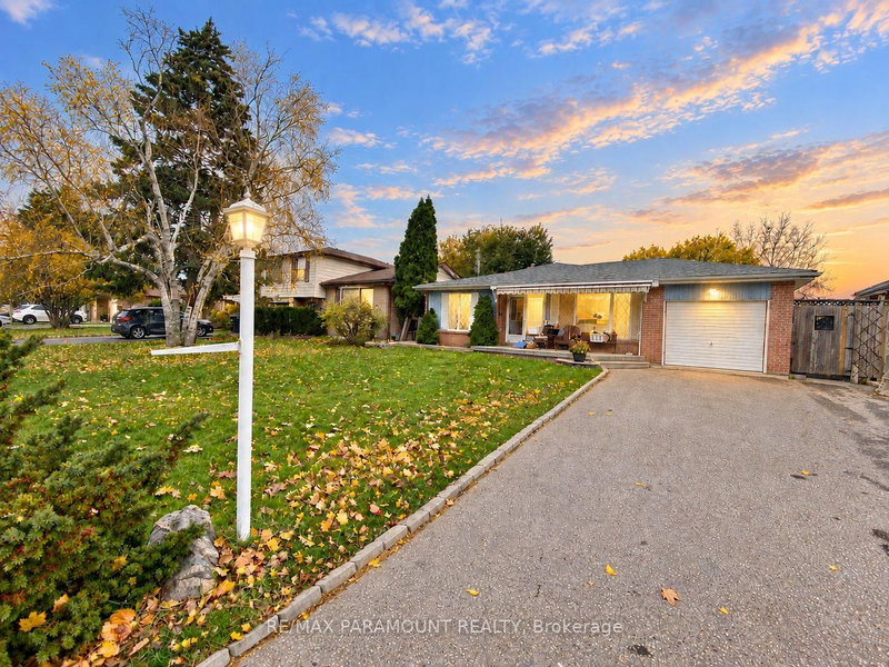 42 Bromley Crescent