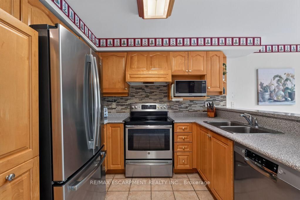 1141 Lockhart Road • Burlington, ON photo 12