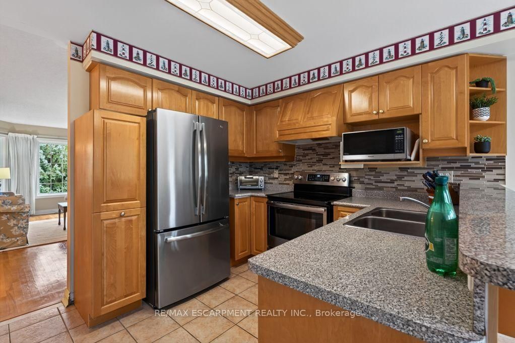 1141 Lockhart Road • Burlington, ON photo 13