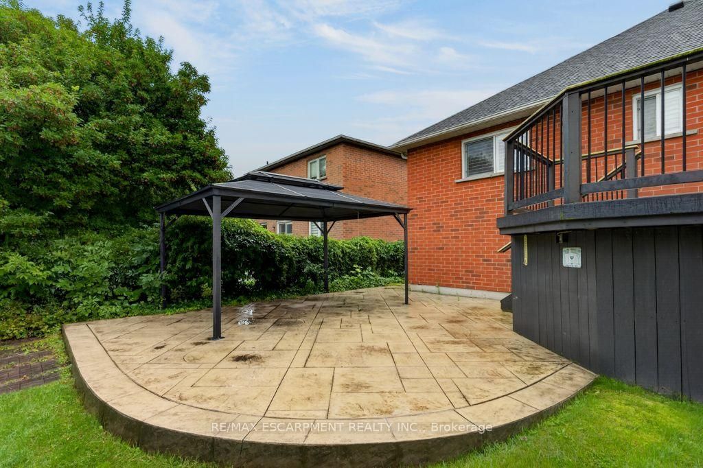 1141 Lockhart Road • Burlington, ON photo 43